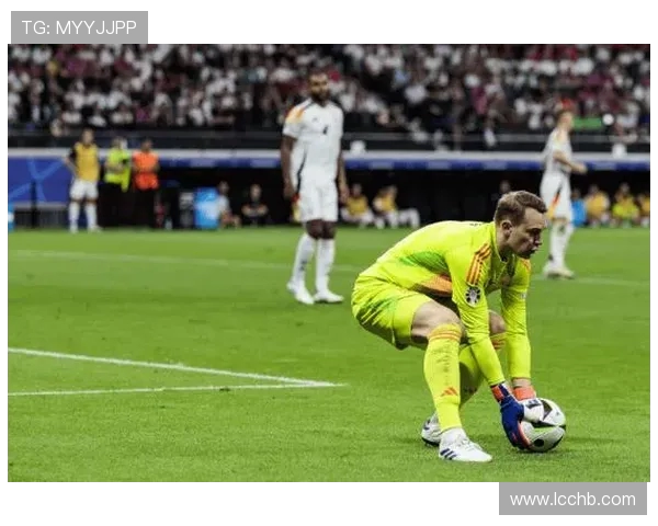 原创常在河边走！39岁诺伊尔巨大失误：10次抢戏致丢球 4次送礼阿森纳