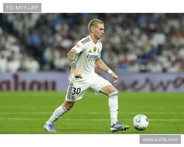 马卡：马斯坦托诺未能适应皇马的挑战，他需要时间去重振旗鼓