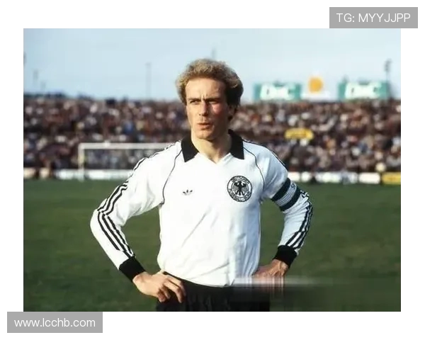 鲁梅尼格强调拜仁需依靠赫内斯确保俱乐部的延续性与稳定发展