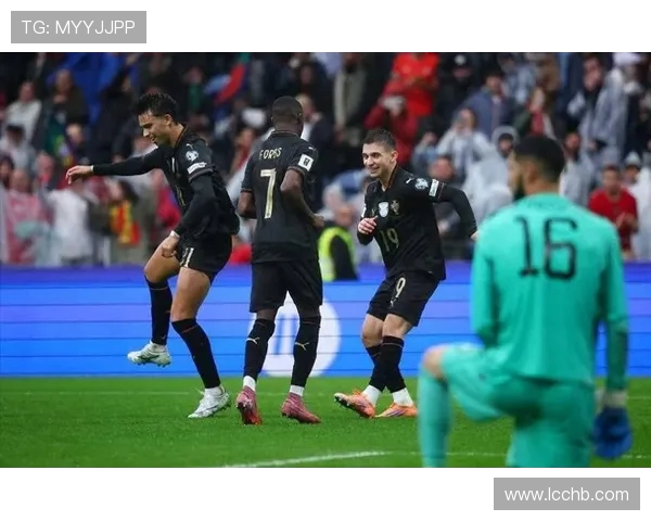 葡萄牙9比1狂胜晋级世界杯！C罗停赛，B费、若昂·内维斯双戴帽